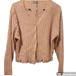 Kat3 kasin crop ivory  beige knit sweater with lace trim cream